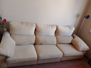 Sofá de 3 plazas + butaca extra a juego beige