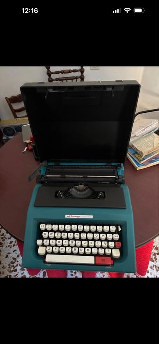 Máquina de escribir Scholppiger verde