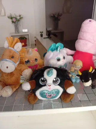 Lote de peluches variados