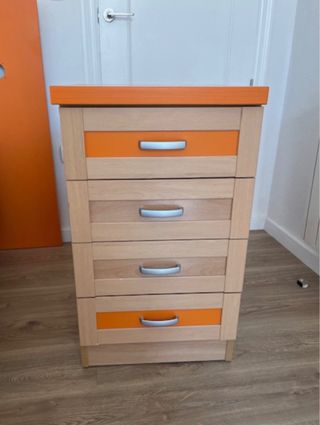 Mesita de noche y 2 estanterías madera