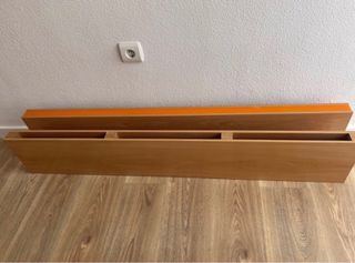 Mesita de noche y 2 estanterías madera