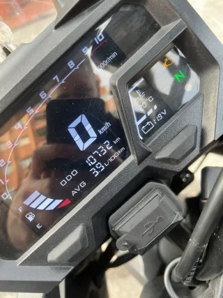 Moto Voge 300DS Negra y Roja