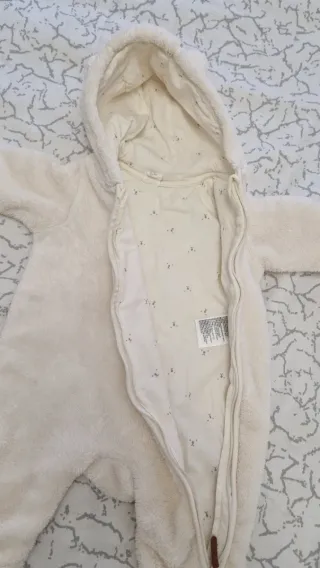 Buzo bebé invierno con capucha