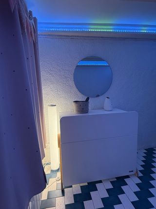 Cuna convertible blanca y madera