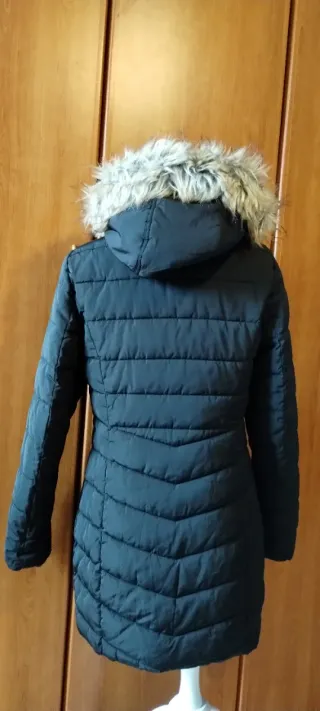 Piumino donna nero con cappuccio