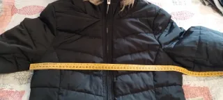 Piumino donna nero con cappuccio