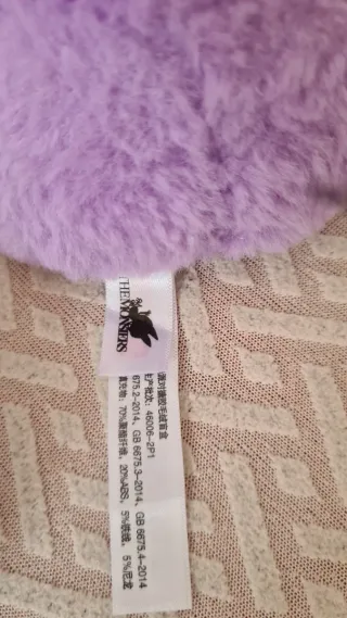 Labubu the Monster original púrpura