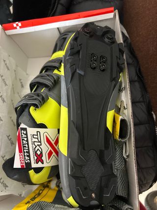 Bicicleta Orbea con todos sus accesorios