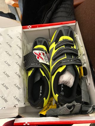 Bicicleta Orbea con todos sus accesorios