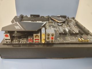 Placa Base MSI MPG Z390 Gaming Edge AC