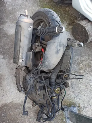 Motor Kimco para despiece