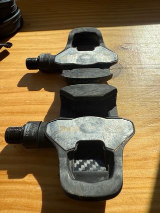 Pack Ciclismo: Pedales, Luz, Garmin