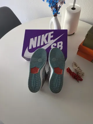 Nike SB Dunk Money Saving OG