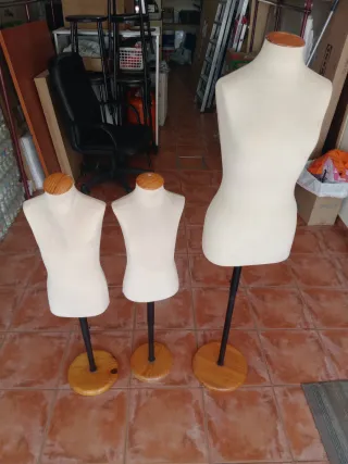 Maniquíes niño y adulto