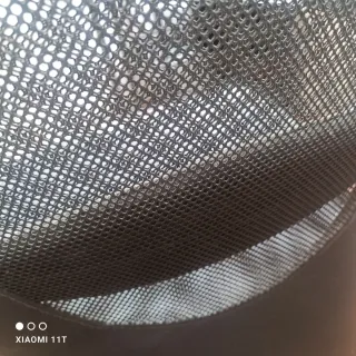 Silla de oficina gris y negra