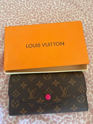 Cartera Louis Vuitton Monogram con Botón Rosa