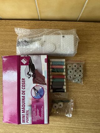 Mini Máquina de Coser Portátil