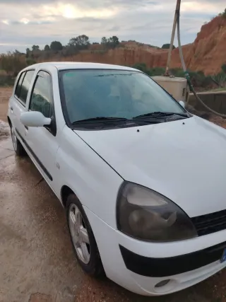 Renault Clio 2002