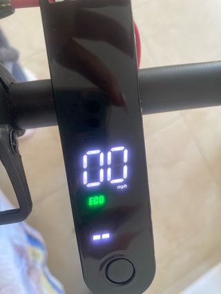 Patinete eléctrico negro