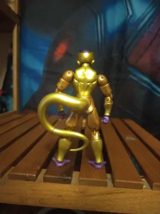 Figura Golden Freezer Dragon Ball