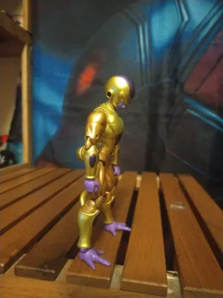 Figura Golden Freezer Dragon Ball