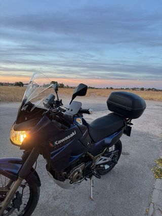 Kawasaki KLE 500 MUY CUIDADA Y CON EXTRAS