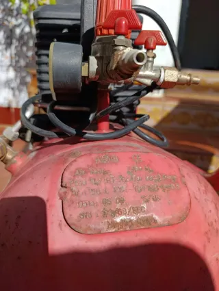 Compresor de aire eléctrico Bergman