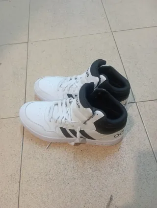 Zapatillas Adidas Hoops 3.0 Blancas SIN ESTRENAR