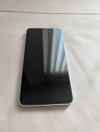 Samsung Galaxy S25 256GB Como Nuevo caja, funda