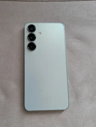 Samsung Galaxy S25 256GB Como Nuevo caja, funda