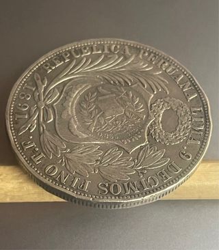 1 Sol 1891, Perú. Resello 1/2 real Guatemala 1894