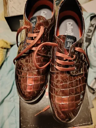 Zapatos Callaghan Marrones y Dorados