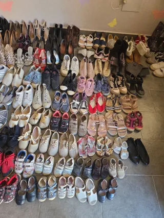 Lote Zapatos Niñ@s y Mujer 2€