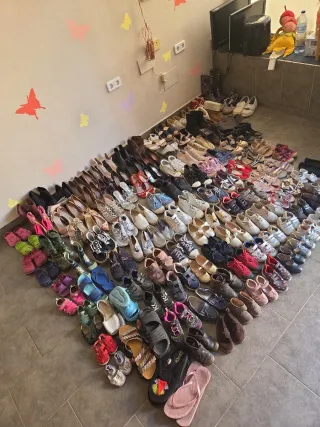 Lote Zapatos Niñ@s y Mujer 2€