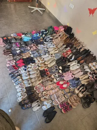 Lote Zapatos Niñ@s y Mujer 2€