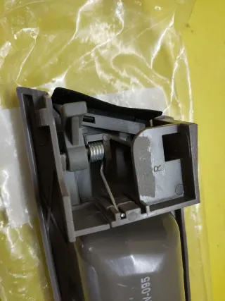 MANETA INTERIOR DERECHA VOLKSWAGEN T4 TRANSPORTER