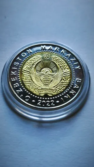 Lote 3 Monedas Bimetálicas Hungría/Uzbekistán