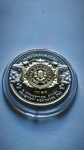 Lote 3 Monedas Bimetálicas Hungría/Uzbekistán