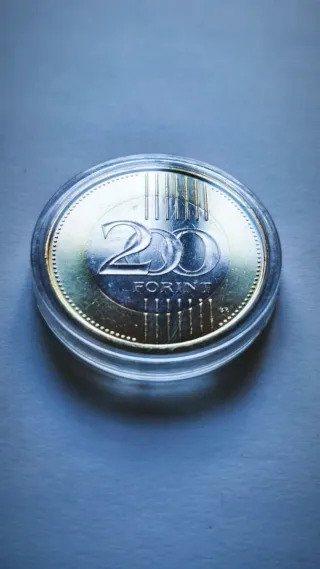 Lote 3 Monedas Bimetálicas Hungría/Uzbekistán