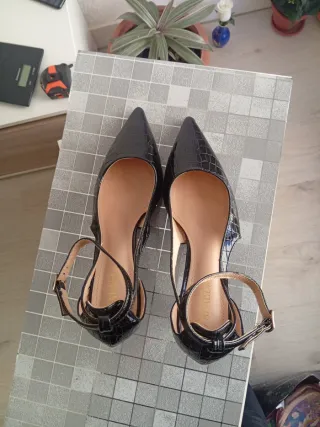 Tacones charol negros talla 40