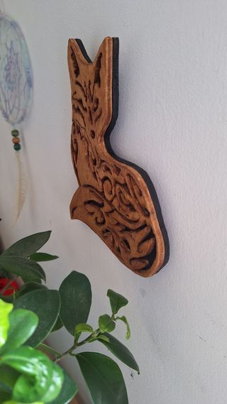 Volpe in legno traforato a mano. 14x16x0,7 cm.