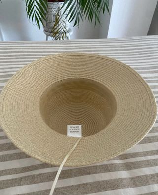 Sombrero de paja con cinta de cuadros