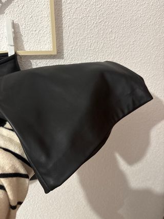 Pantalón de cuero negro talla L