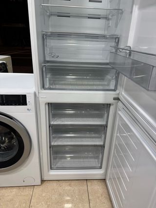 Pack Frigorífico y Lavadora Grundig Beko