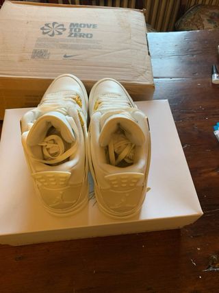 Jordan 4 Metallic Oro Bianco