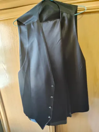 Traje de novio chaleco y pantalón plata