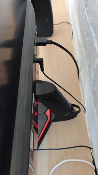 Monitor LG LED Full HD 1080p y Altavoces