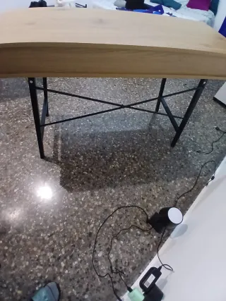 Escritorio madera y metal