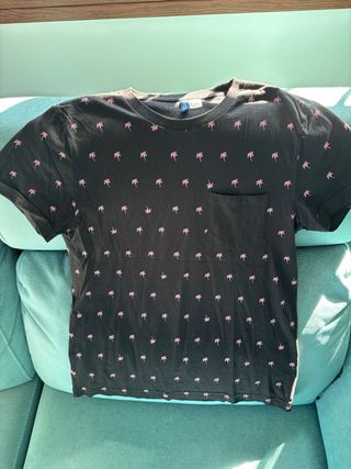 Camiseta H&M Negra Estampada Palmeras Talla M