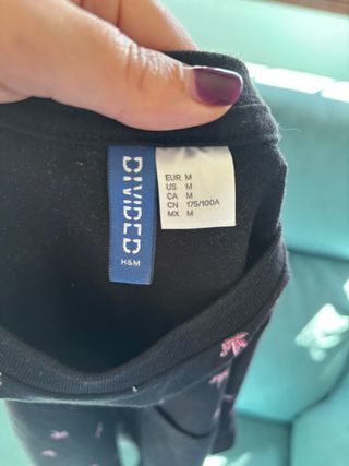 Camiseta H&M Negra Estampada Palmeras Talla M